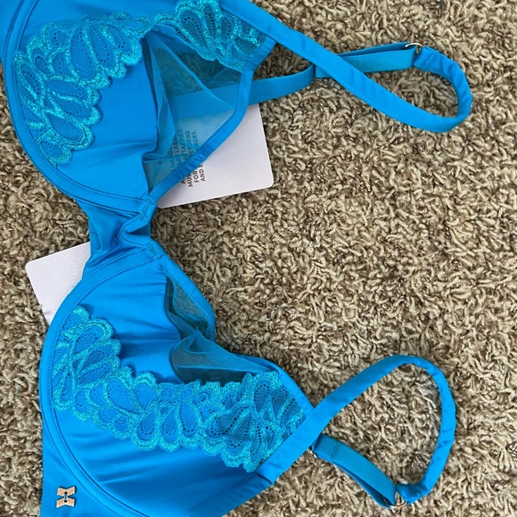 savage x fenty bras. - Picture 2 of 6